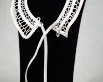 White Needlelace Collar