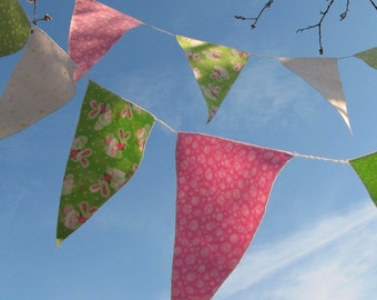 24 Spring Party Flags with bunnies
