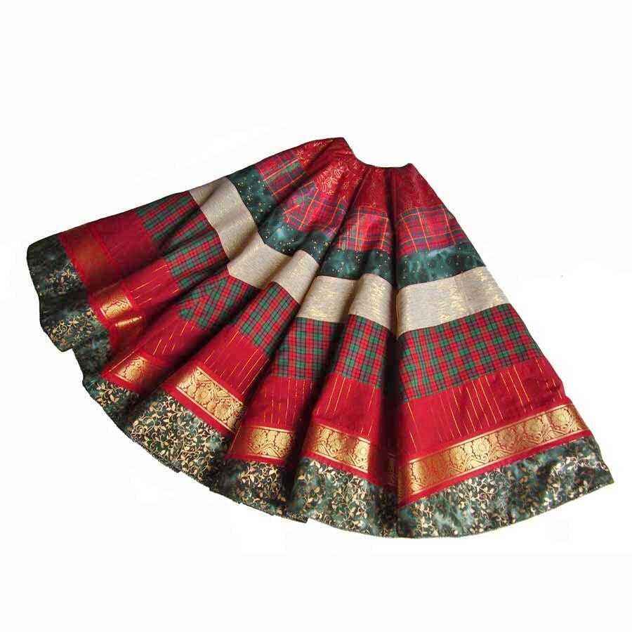 christmas tree skirt red green and gold holiday patchwork christmas tree skirt red green and gold holiday patchwork