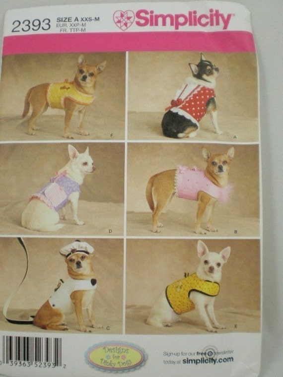 Small Dog Clothes pattern Simplicity 2393 Dinky Dogs