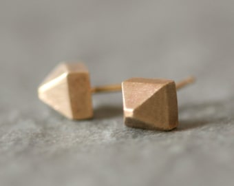 Pyramid Stud Earrings in 14K Gold