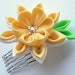Mini Daisy -- Fabric Flower Tsumami Mini Hair Comb