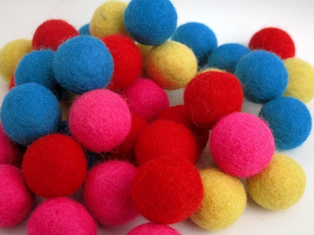 SUMMER Fat Felt Balls x40 2cm chunky size by BigFish on Etsy