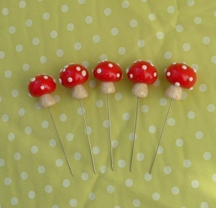 5X Cute Mushrooms Sewing Pins Topper Mushroom pin by yifatiii