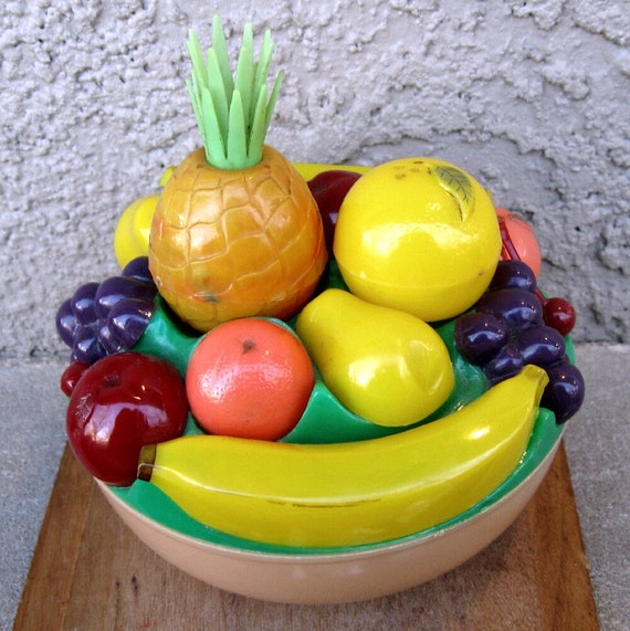 Vintage Fruit Bowl Centerpiece Set including Salt and Pepper