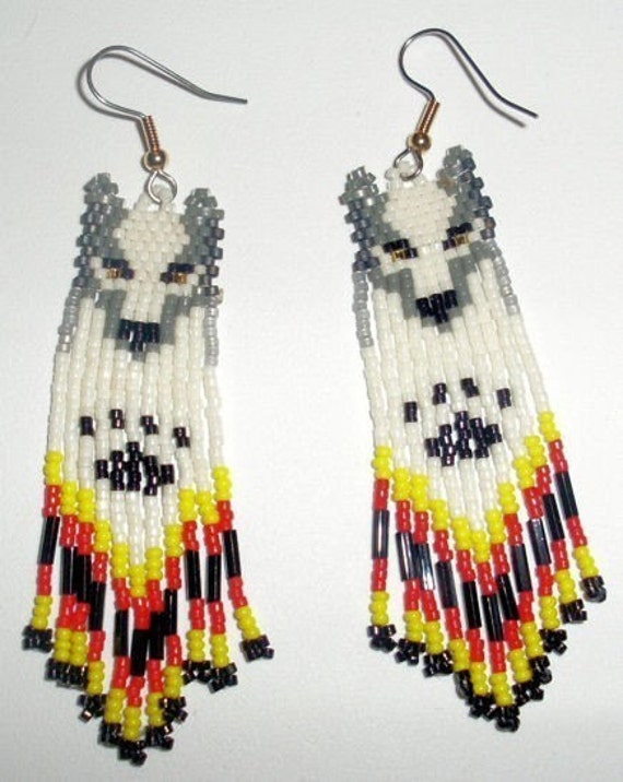 Native American Beaded Earrings Wolf Design Two 4789