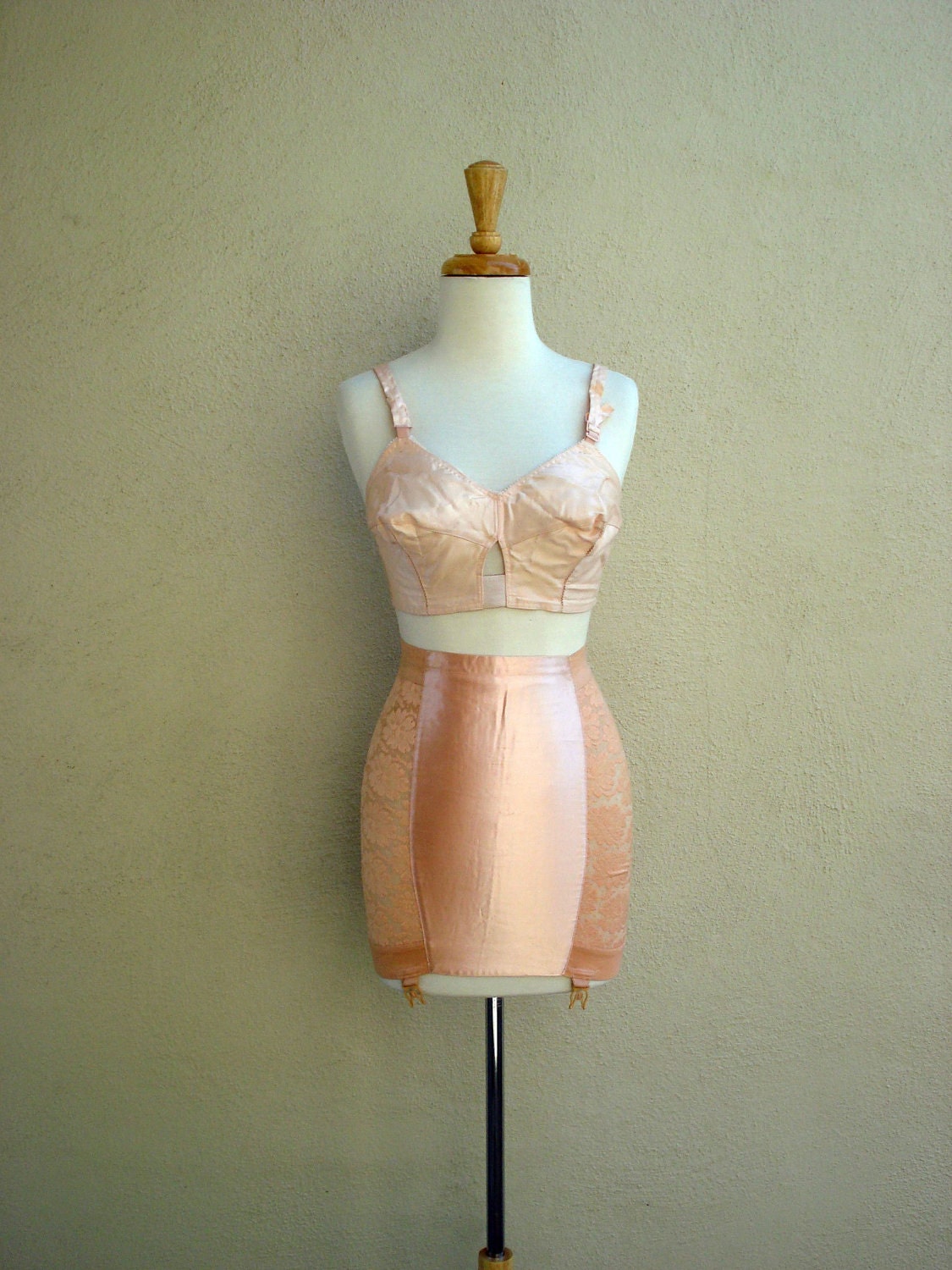 Vintage 50s Peachy Pink Lace Satin Girdle Garters