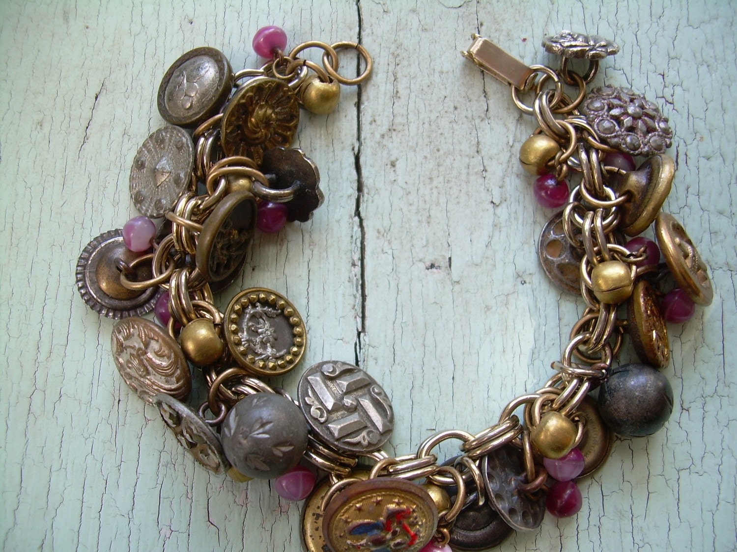 Bracelet Victorian Button Bracelet