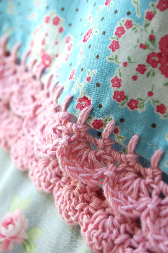 pillowcase with crochet trim Sweet Charm blue