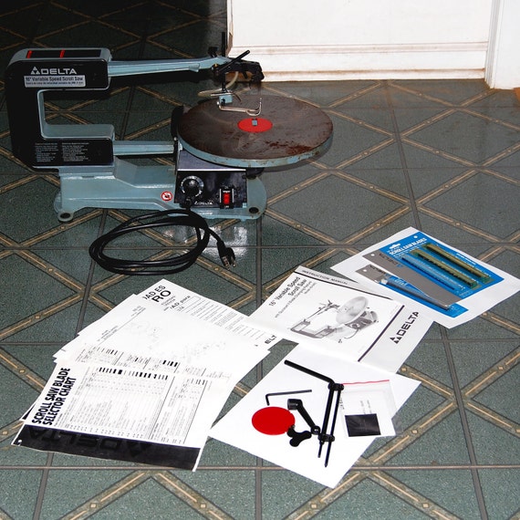 16 Inch Variable Speed Scroll Saw with Quickset II Blade