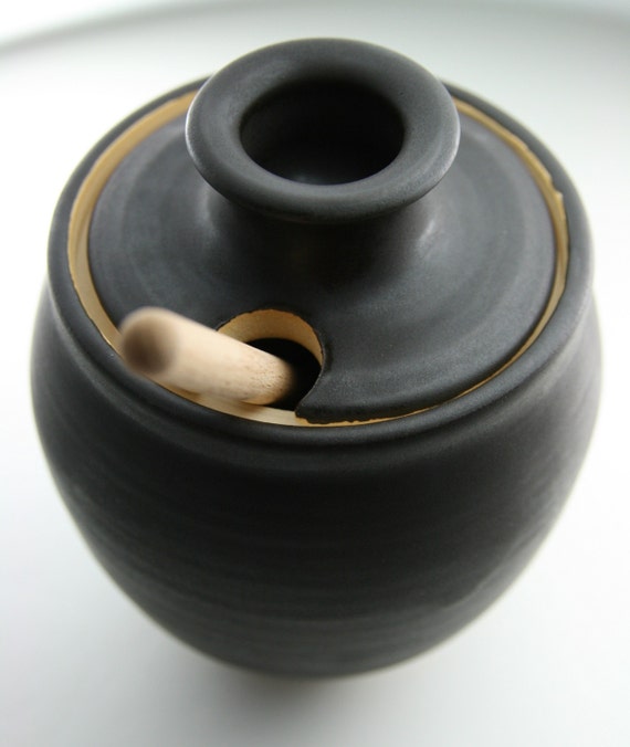 Honey Pot Matte Black
