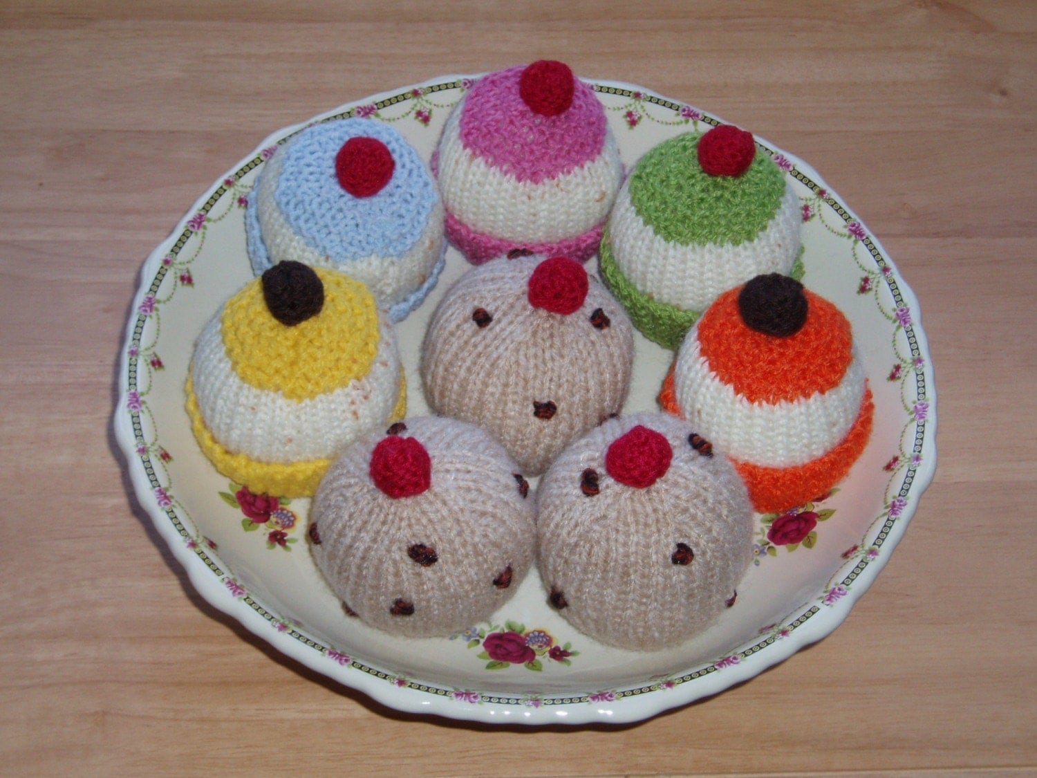 Knitted food knitting pattern by email fairy cakes and