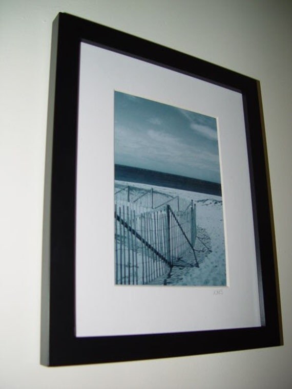 Items similar to Black and white framed photo - Beach Scene on Etsy