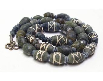 Jade Bead Strand, Old Etched Design, 15 mm, Natural and Handcut, Item 2