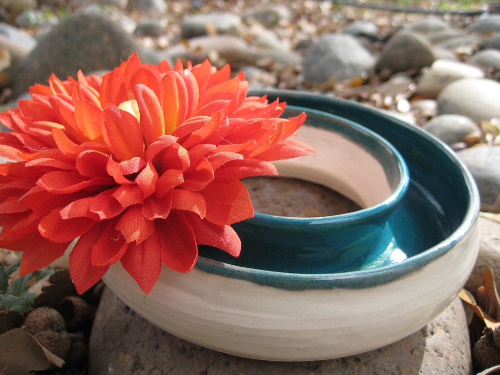 Donut Shaped Bud Vase Turquoise and White