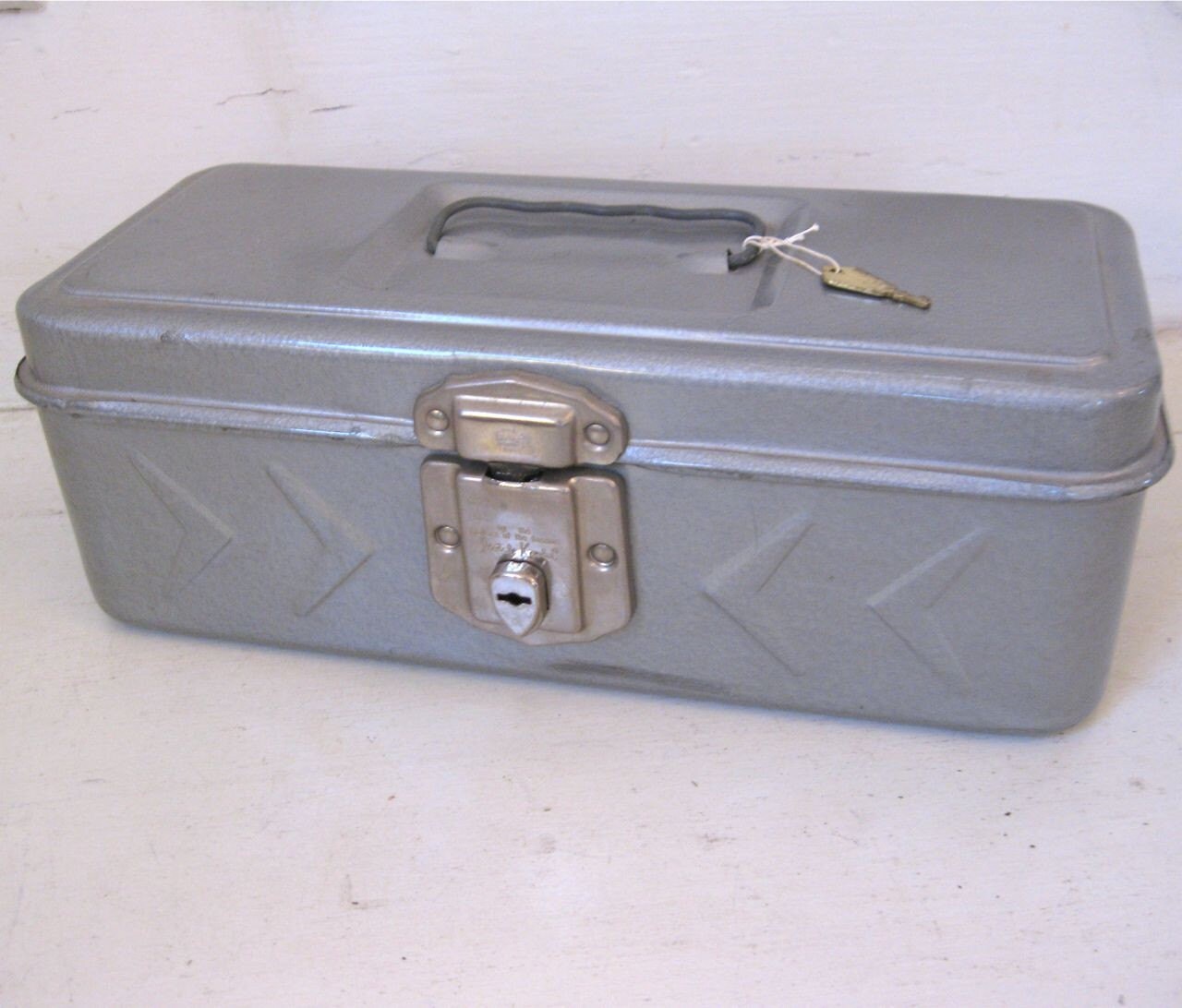 Vintage Metal Storage Box w Key Lock