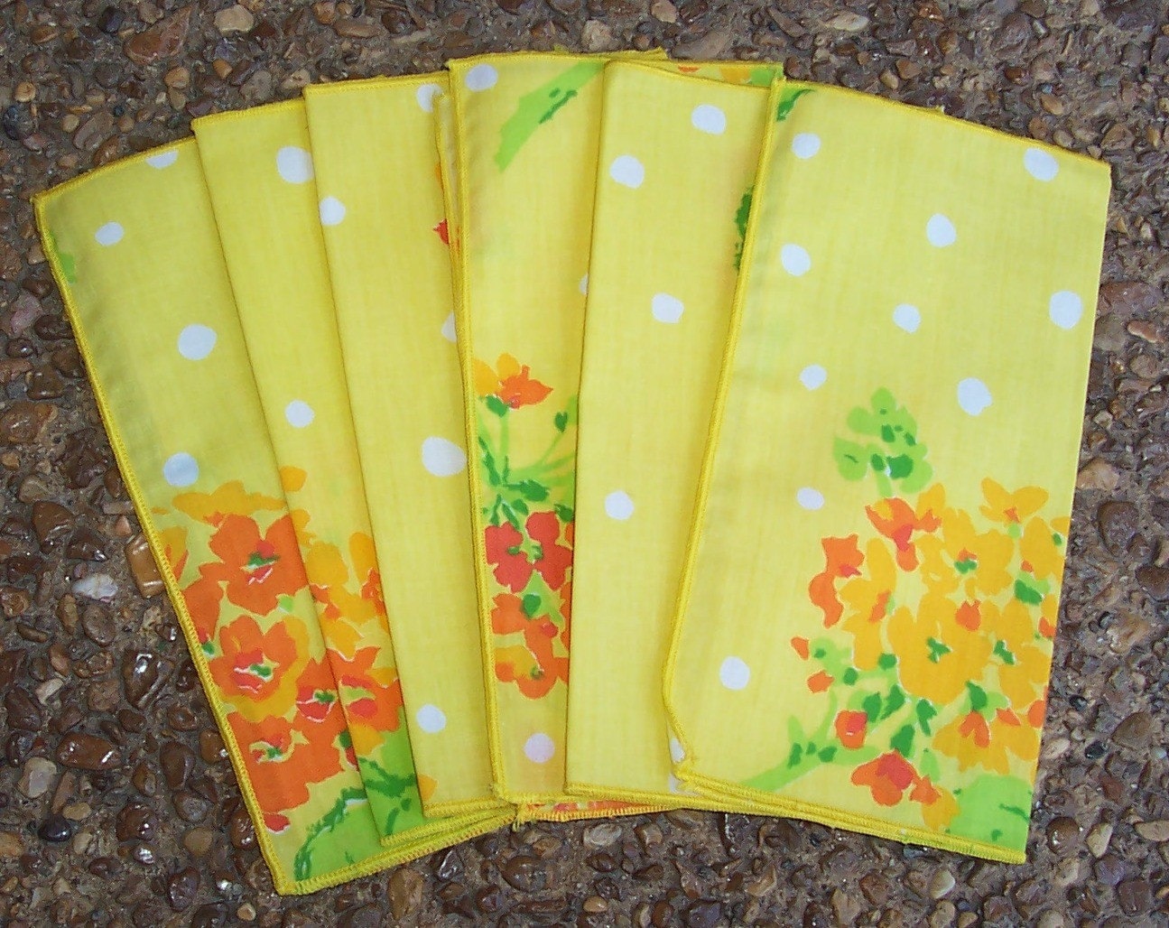 Vintage Yellow Cloth Napkins NEW Bright flowers Very