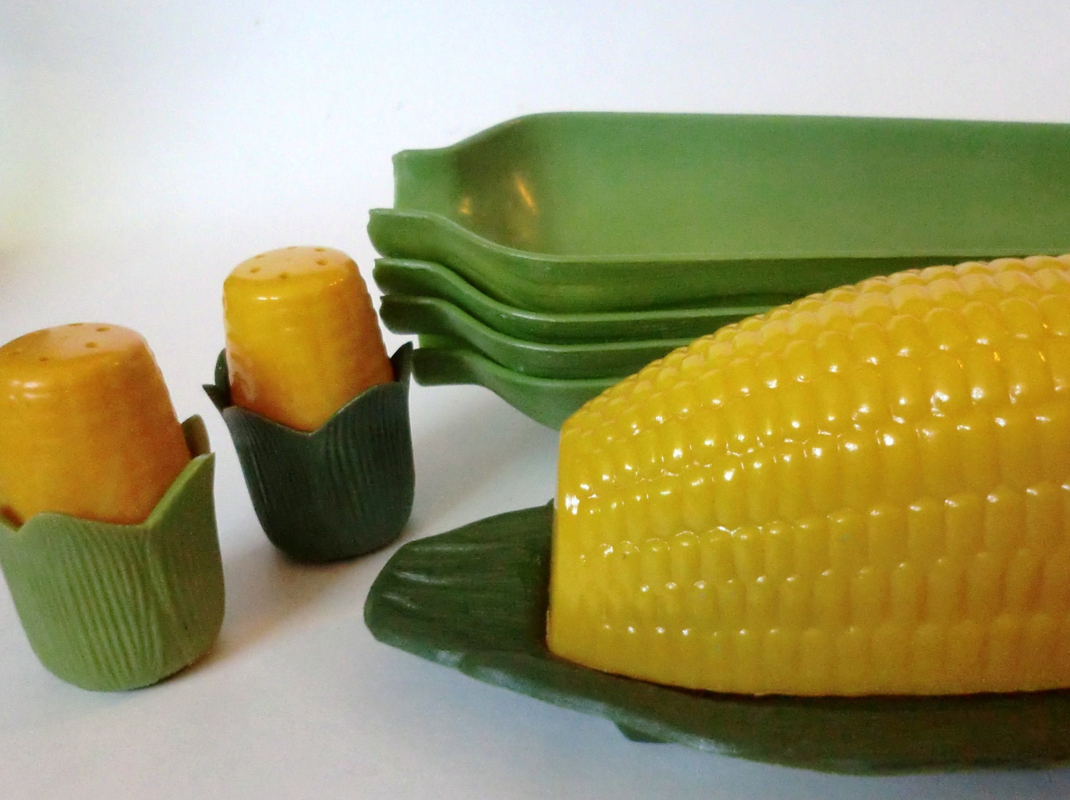 VINTAGE Plastic CORN Set Butter Dish Salt and Pepper Shakers