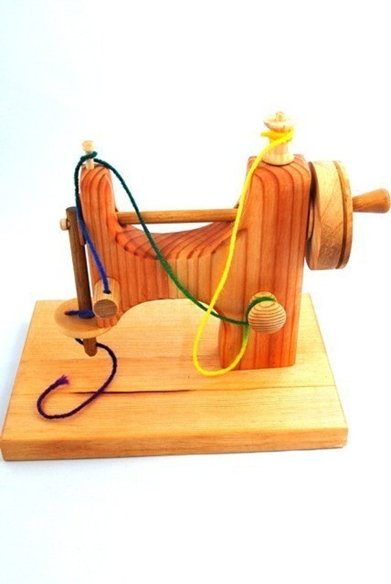hasbro toy with pull handle and crank