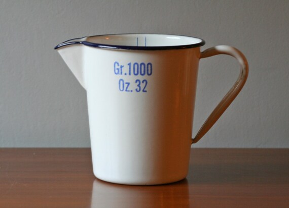 vintage enamel cup enamel  measuring vintage white cup