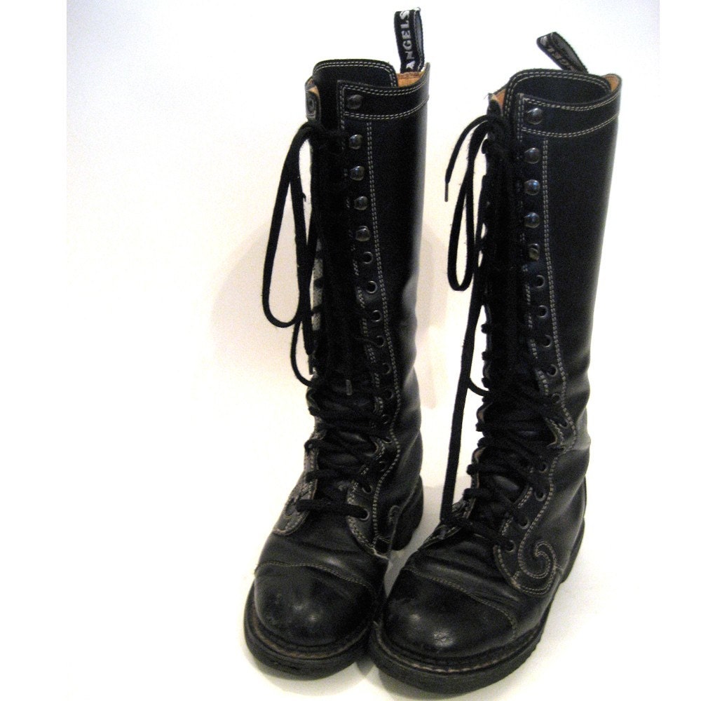 vintage-JOHN FLUEVOG ANGELS 16 eye BOOTS