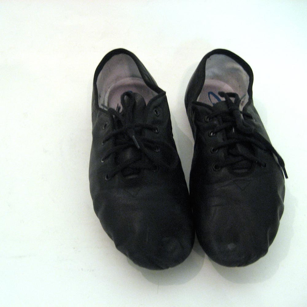 vintage CAPEZIO... LACE UP BALLET JAZZ FLATS ..... SIZE 9.5-10