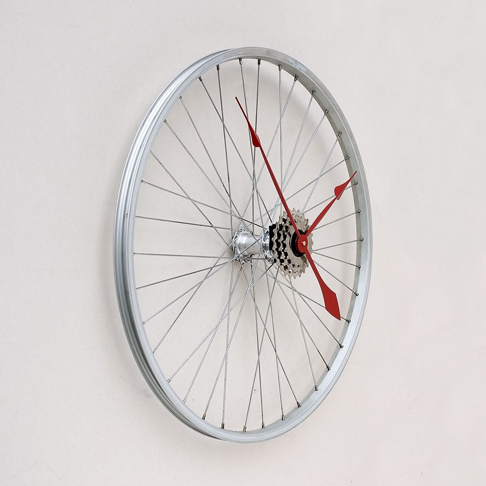 Clock made from a Recycled Bike Wheel