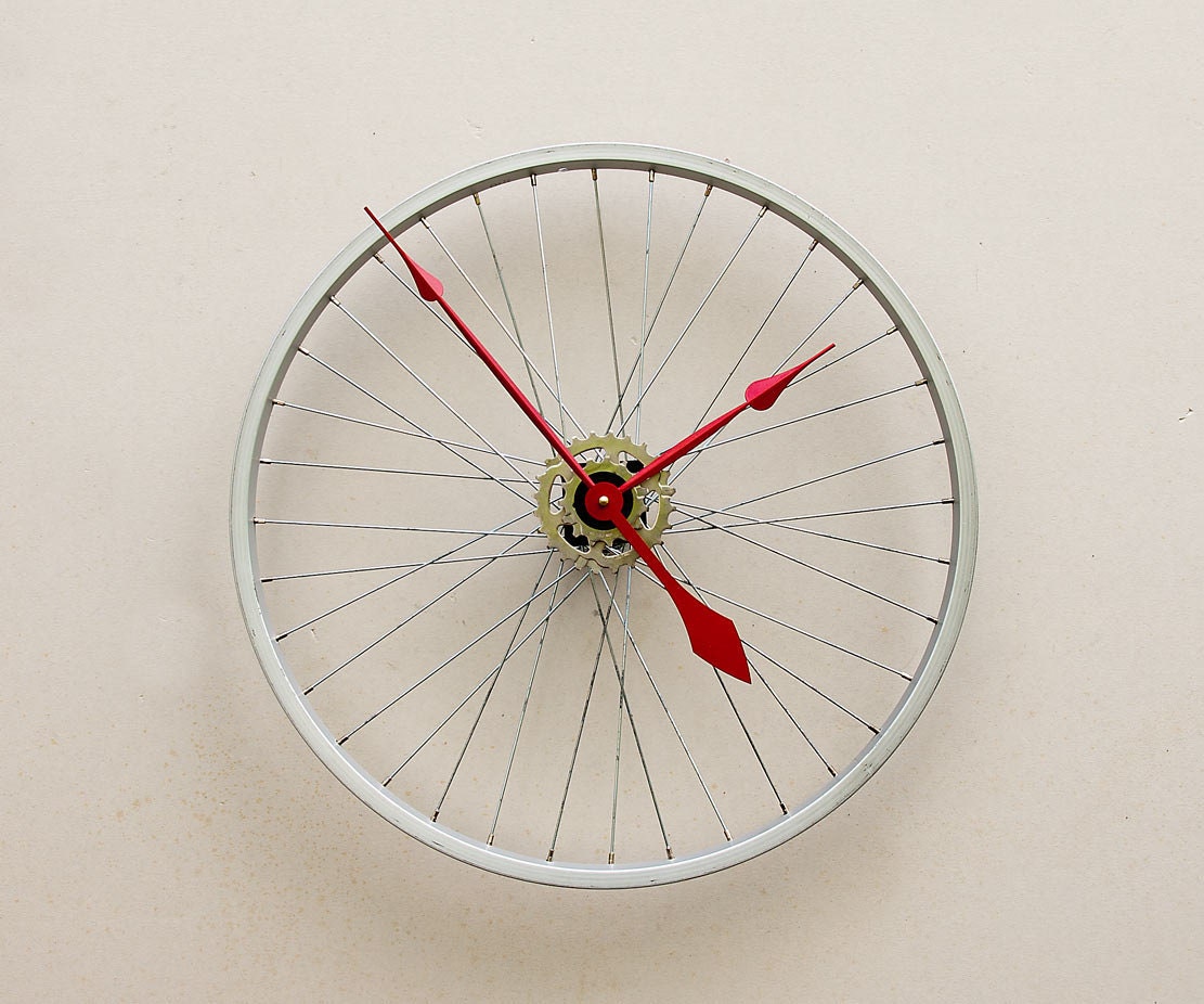Clock made from a Recycled Bike Wheel by pixelthis on Etsy
