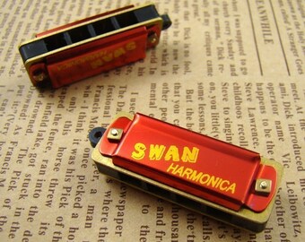 10pcs Red Vintage Style Harmonica Necklace Pendant HC005