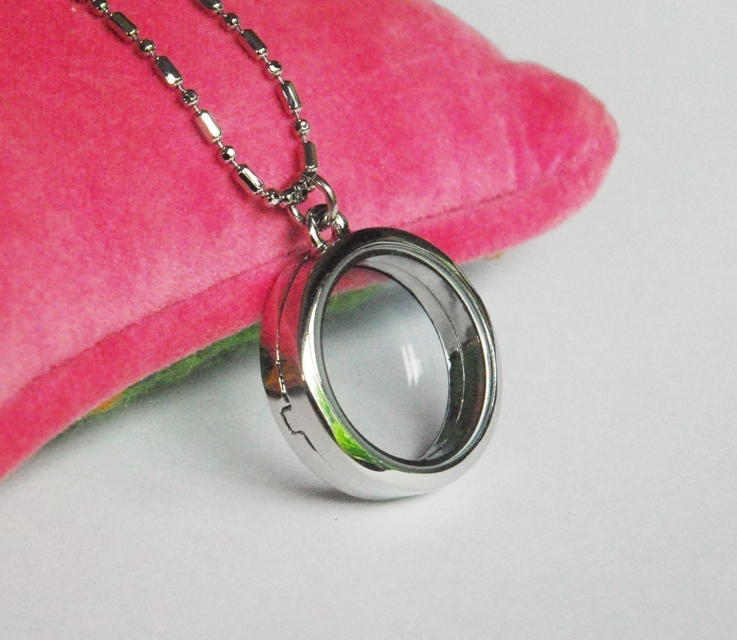 Keepsake Locket Necklace Round Clear Glass