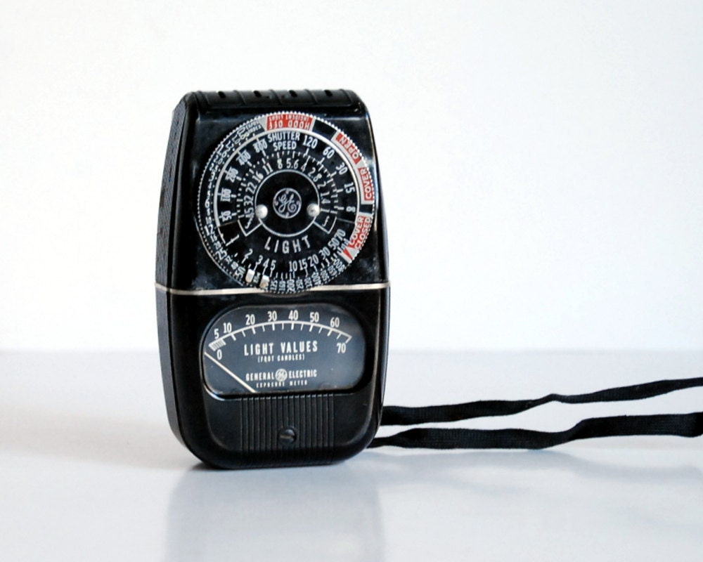 Vintage Camera Light Meter General Electric GE DW by CalloohCallay