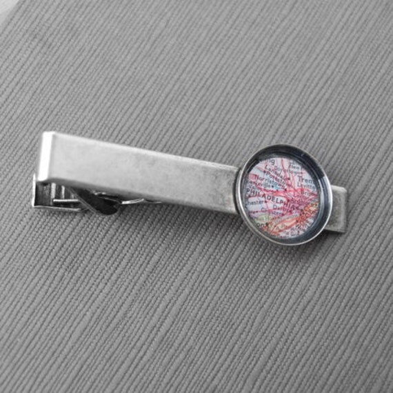 Items similar to Philadelphia Pennsylvania Tie Clip Bar Vintage Map