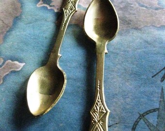1 PC Brass Victorian Salt Spoon - 0005U