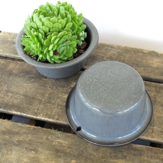 Vintage Granite Ware Bowls Set of 2