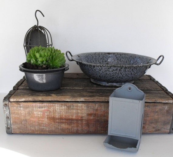 Vintage Granite Ware Bowls Set of 2