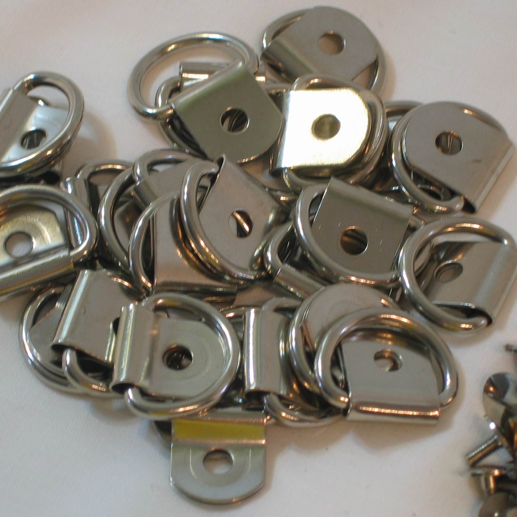 metal d ring with clamp by daisyjanie on Etsy