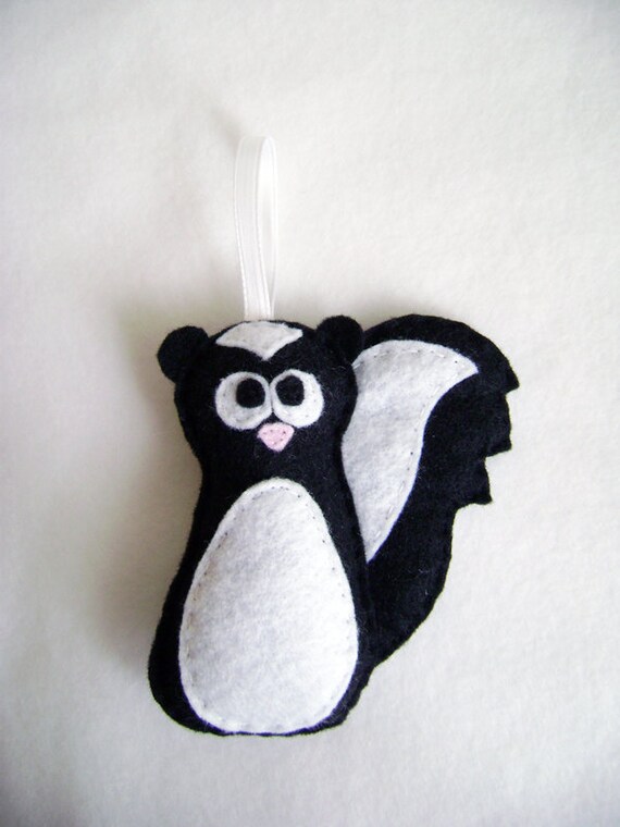 skunk ornament felt skunk christmas ornament by redmarionette skunk ornament felt skunk christmas ornament by redmarionette