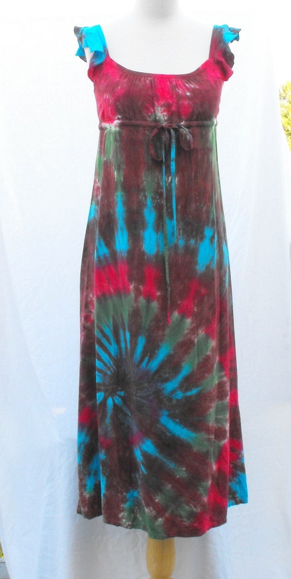 brown and white tie dye dress