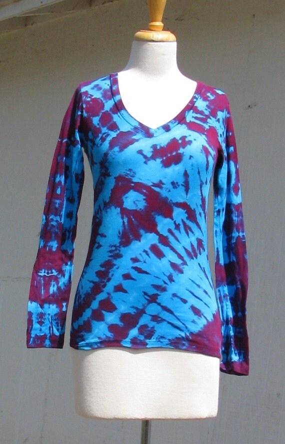 turquoise blue shirt combination