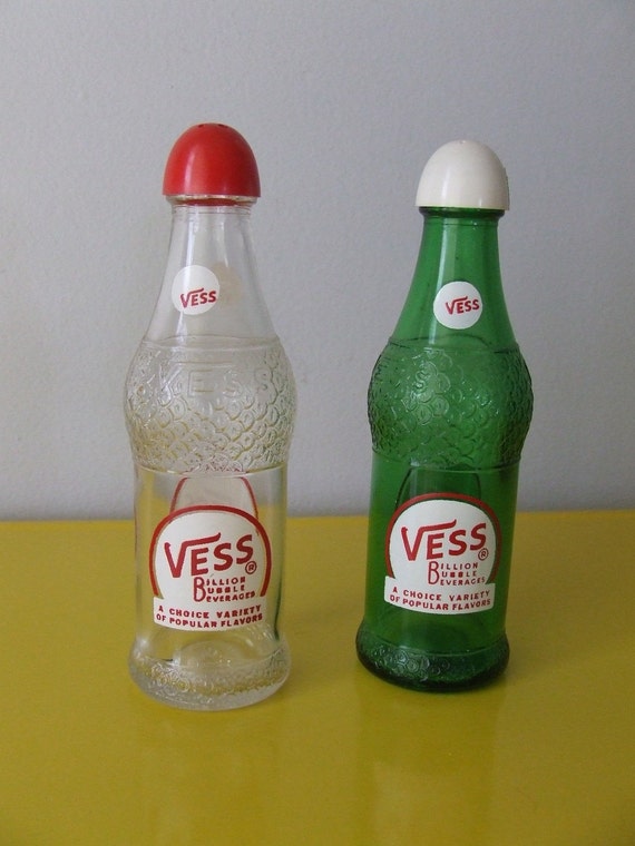 Vess Soda Pop Salt and Pepper Shaker Set by StilettoGirlVintage