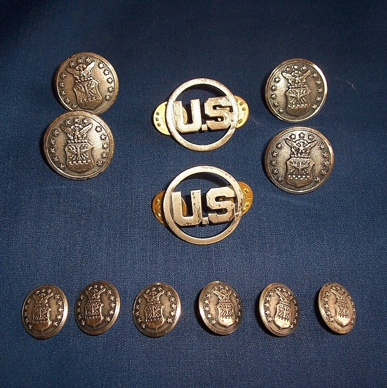 Vintage Military Buttons and US Pins