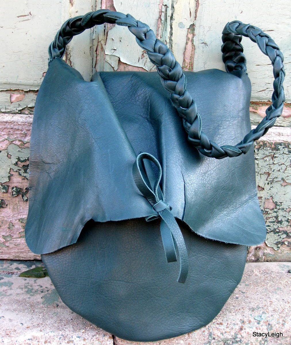 Emerald Teal Green Simple Leather Bag with Natural Edge Front