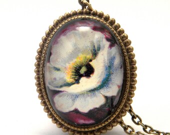 Nature Adhorned Flower Pendant New For Spring
