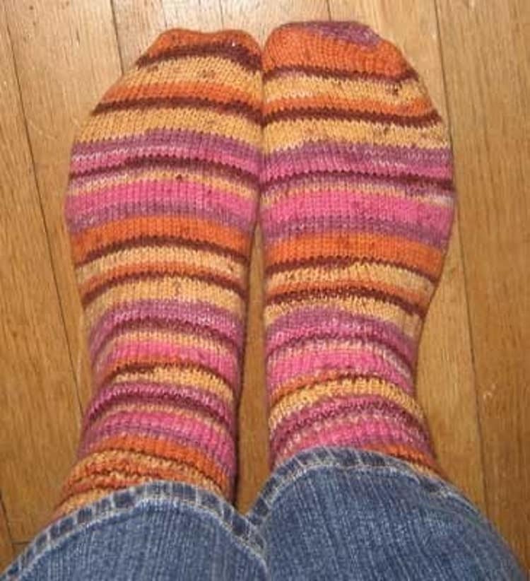 Easy Toe Up Socks Knitting Pattern PDF by MomogusKnits on Etsy