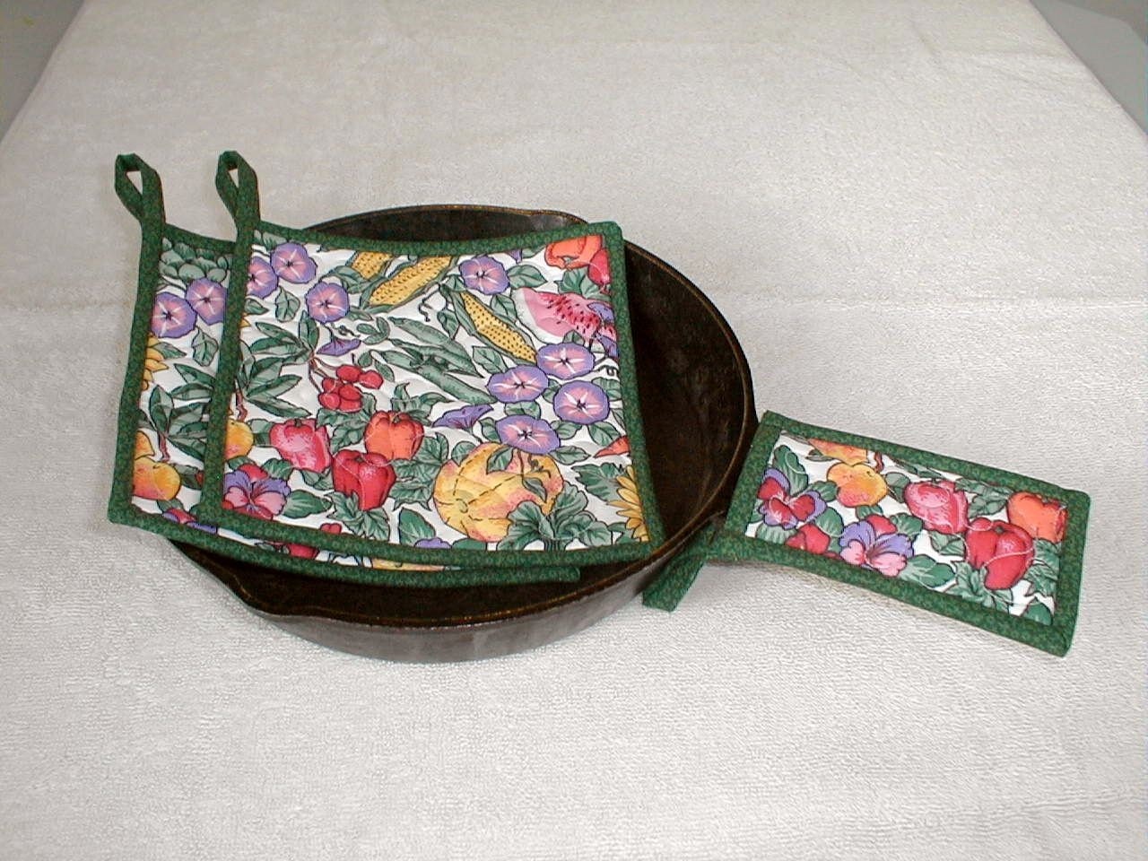 Pot Holder Set with Bonus Handle Cover