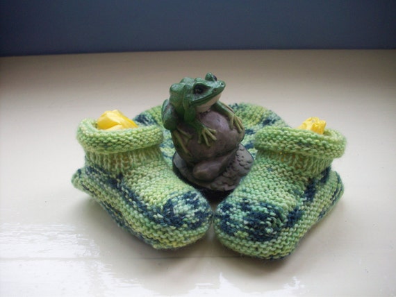 Baby hat and baby booties set girl boy green by SpinningStreak