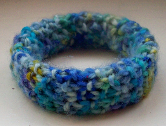 Blue bangle bracelet handspun hand dyed hand by SpinningStreak