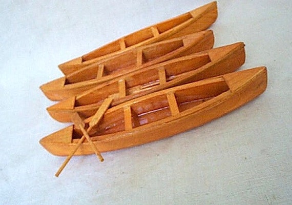 Lot of 4 Wooden Mini Canoes for your art mixed media
