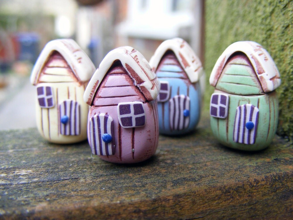 Beach Hut Bead