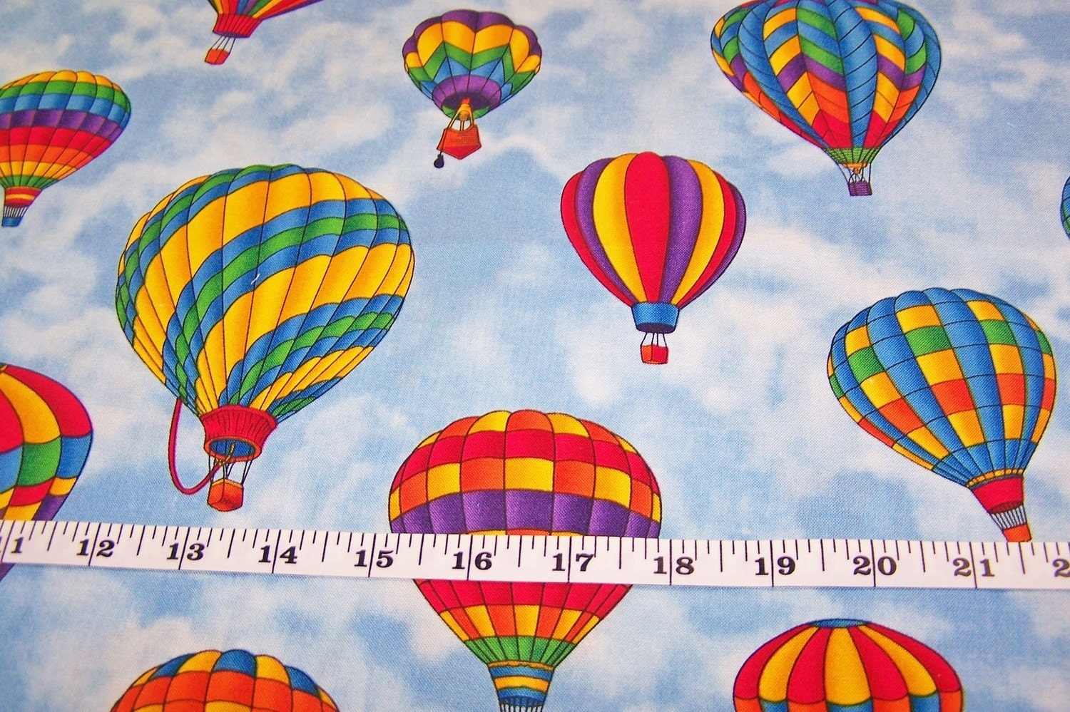 Fabric Traditions Cotton Fabric Hot Air Balloons 1 1/4